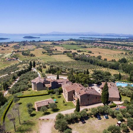 Relais Borgo Torale Hotel ปัสซีญาโน ซุล ตราซีเมโน ภายนอก รูปภาพ