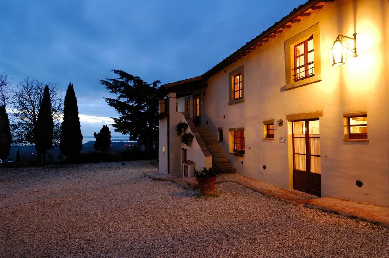 Relais Borgo Torale Hotel ปัสซีญาโน ซุล ตราซีเมโน ภายนอก รูปภาพ