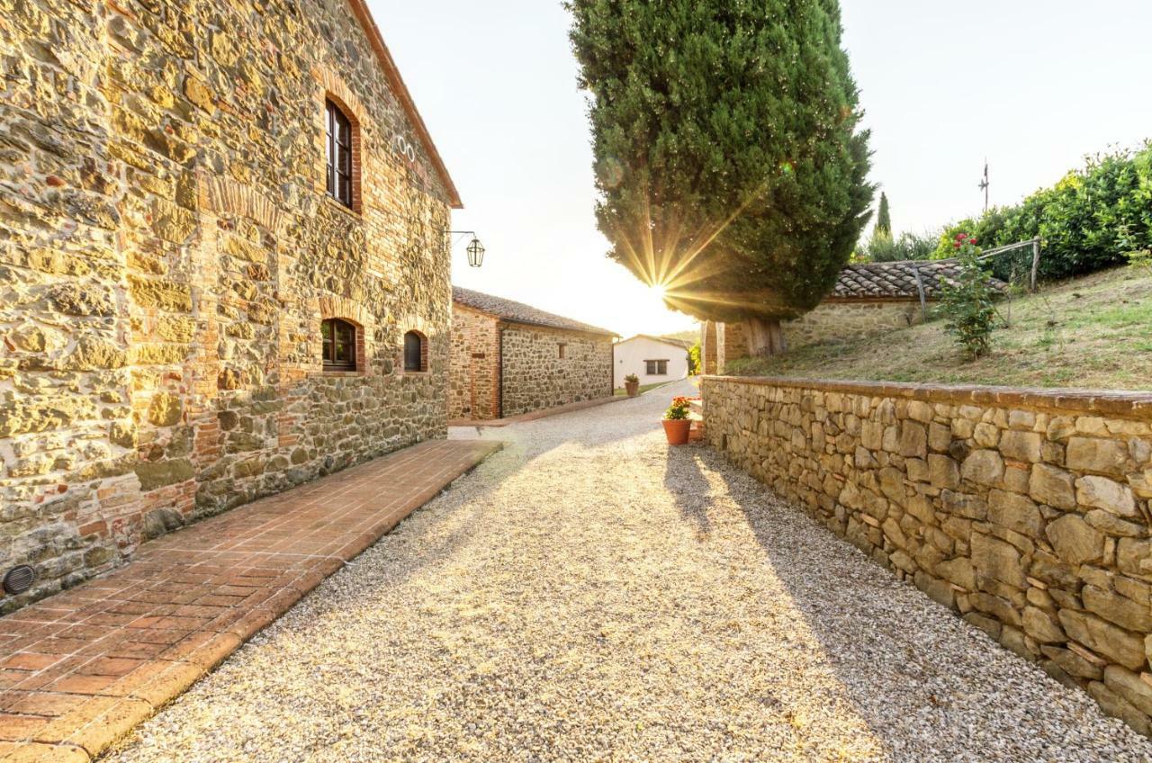 Relais Borgo Torale Hotel ปัสซีญาโน ซุล ตราซีเมโน ภายนอก รูปภาพ