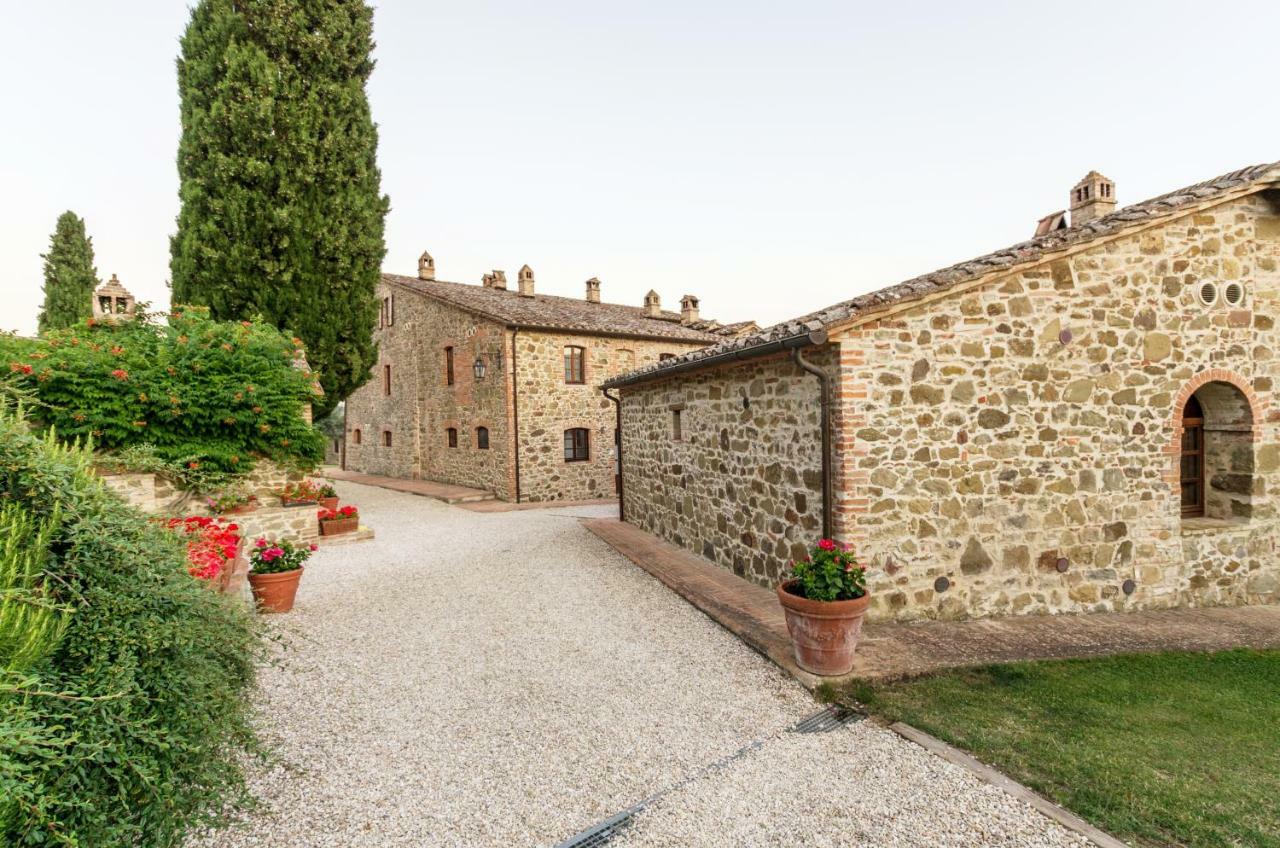 Relais Borgo Torale Hotel ปัสซีญาโน ซุล ตราซีเมโน ภายนอก รูปภาพ