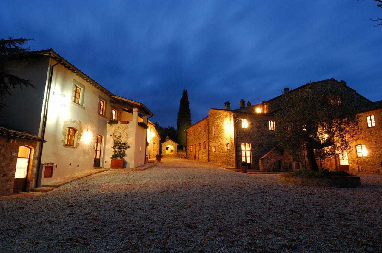Relais Borgo Torale Hotel ปัสซีญาโน ซุล ตราซีเมโน ภายนอก รูปภาพ