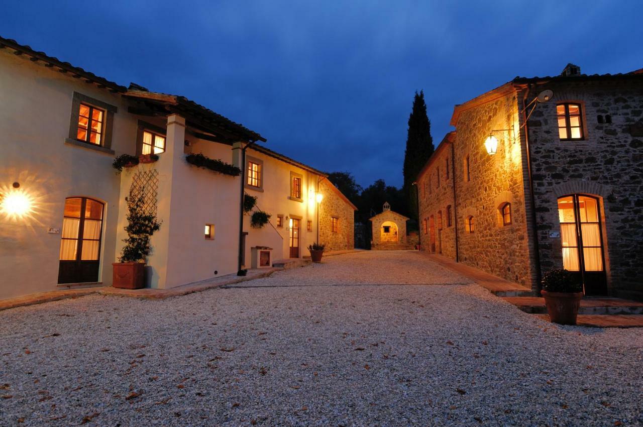 Relais Borgo Torale Hotel ปัสซีญาโน ซุล ตราซีเมโน ภายนอก รูปภาพ