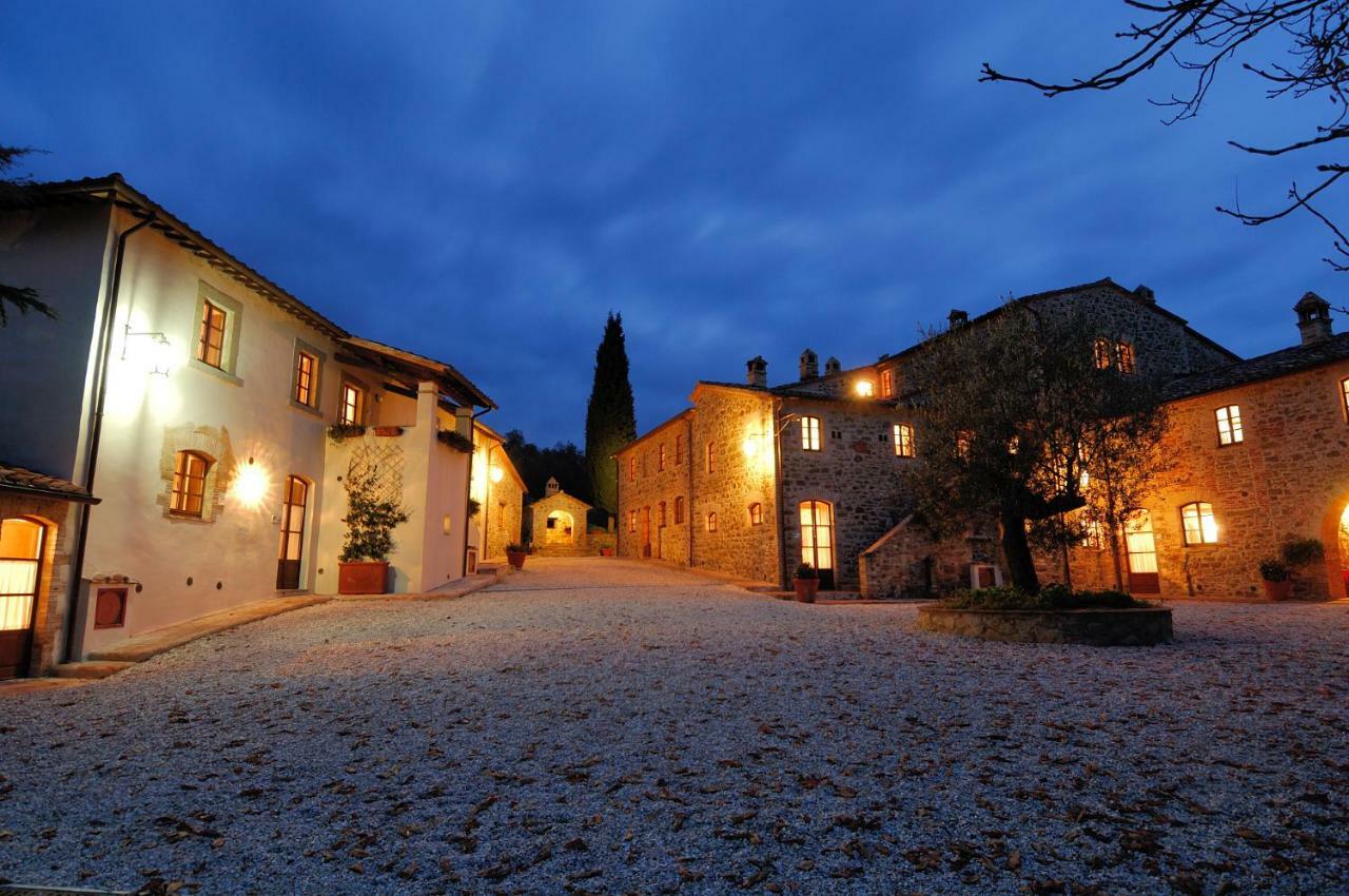 Relais Borgo Torale Hotel ปัสซีญาโน ซุล ตราซีเมโน ภายนอก รูปภาพ