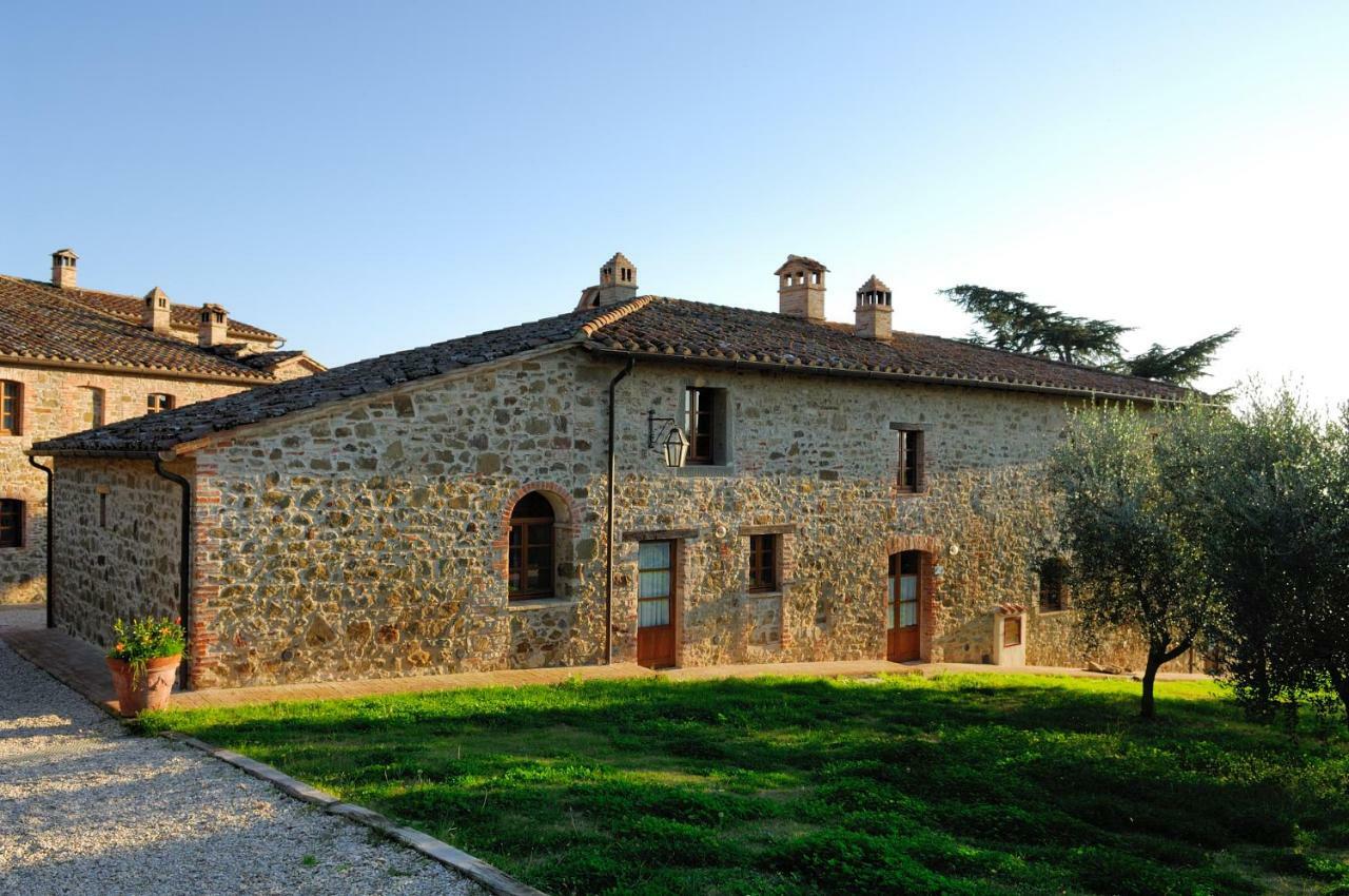 Relais Borgo Torale Hotel ปัสซีญาโน ซุล ตราซีเมโน ภายนอก รูปภาพ